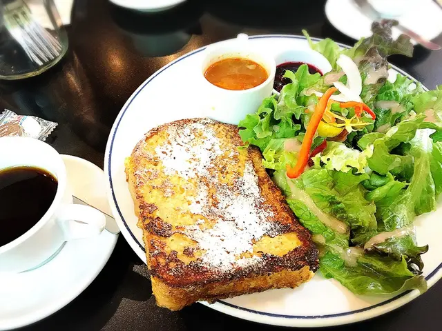 ハルニレテラス