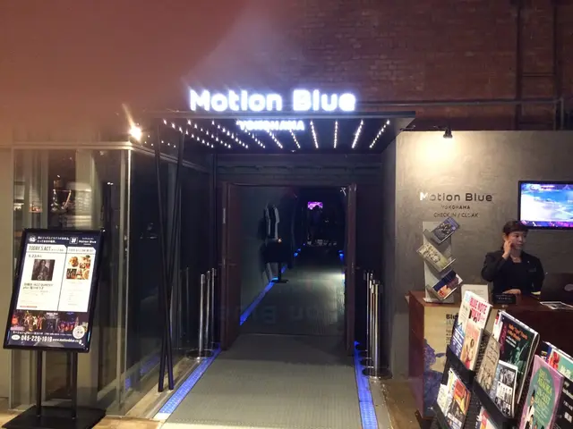 モーション・ブルー・ヨコハマ