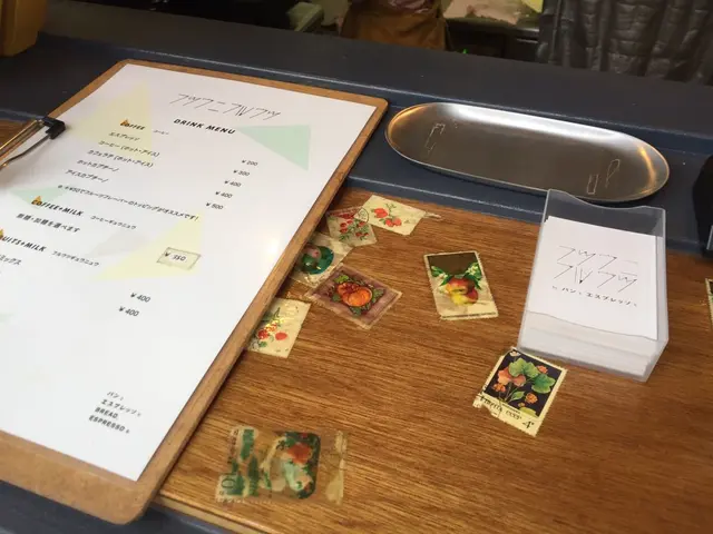 フツウニフルウツ