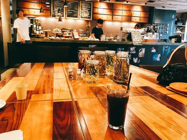ネイバーフッド アンド コーヒー 池尻2丁目店 （Neighborhood and Coffee） 