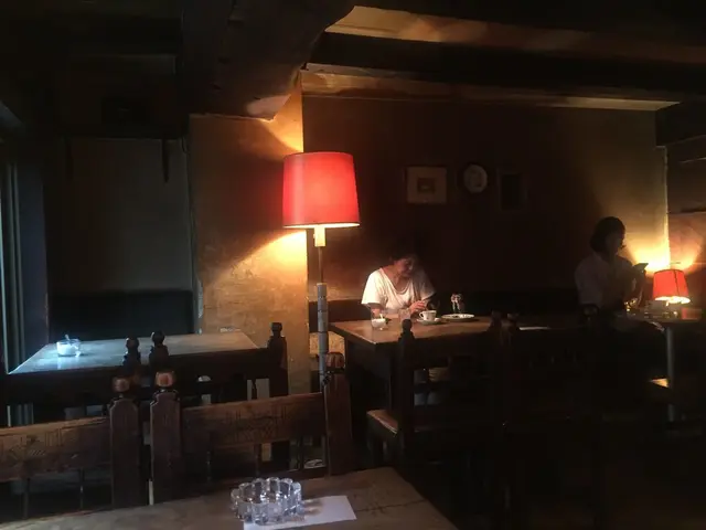 カフェ レ ジュ グルニエ （Cafe Les Jeux Grnie）