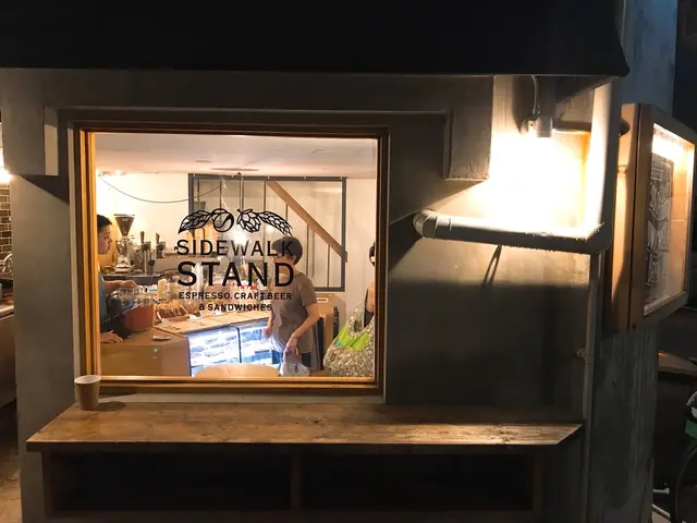 サイドウォーク スタンド （SIDEWALK STAND）