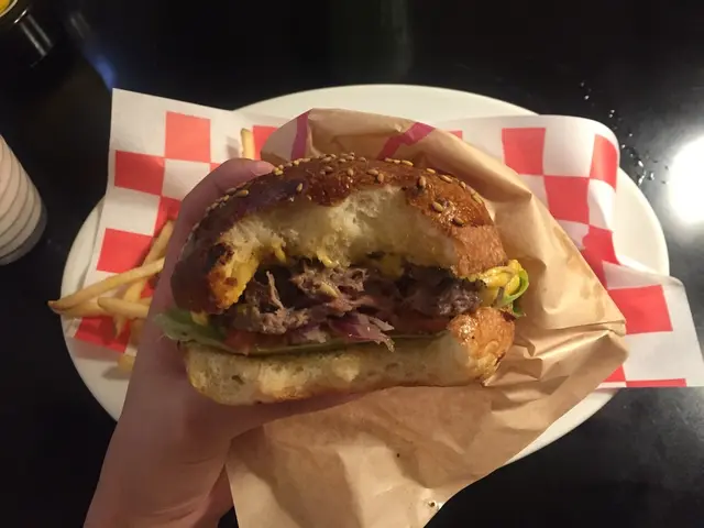 オンザコーナー （ON THE CORNER NO.8 BEAR POND）