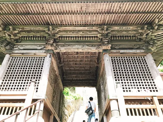 宝珠山立石寺