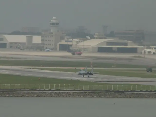 瀬長島