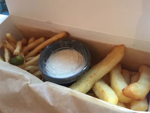 AND THE FRIET