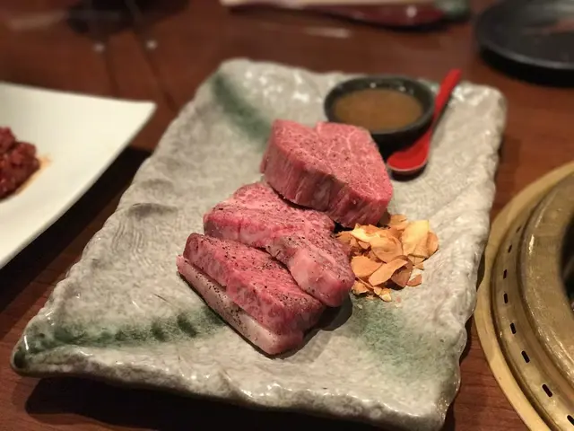 和牛焼肉KIM 白金本店