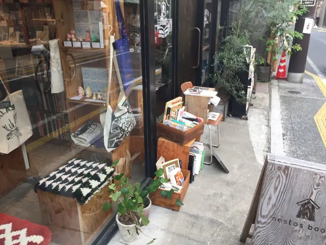 nostos books（古書ノストス）