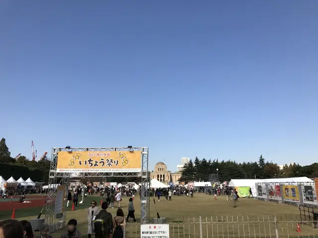 明治神宮外苑いちょう並木