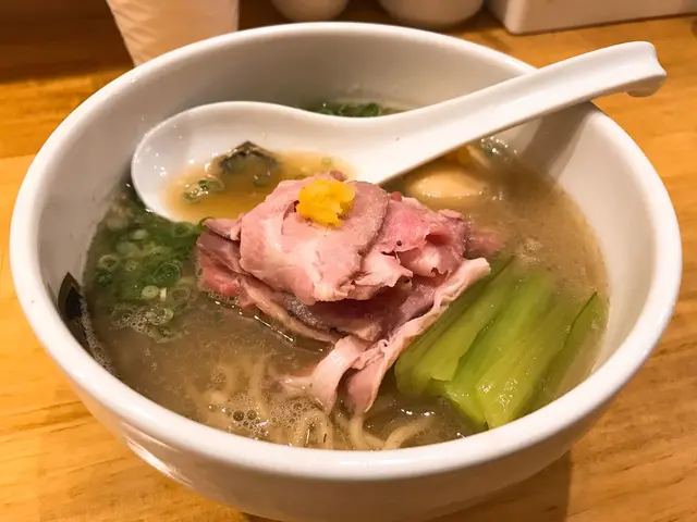 真鯛らーめん 麺魚