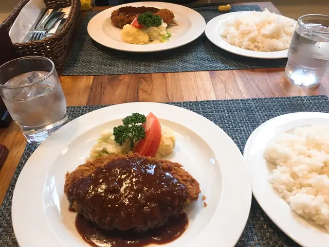 洋食屋ワタナベ