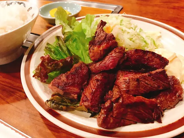 焼肉ハウスモンモン