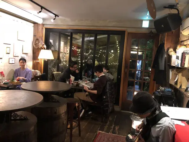 月光荘サロン 月のはなれ