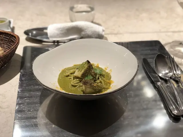 西麻布 K+ （カゲロウプリュス）