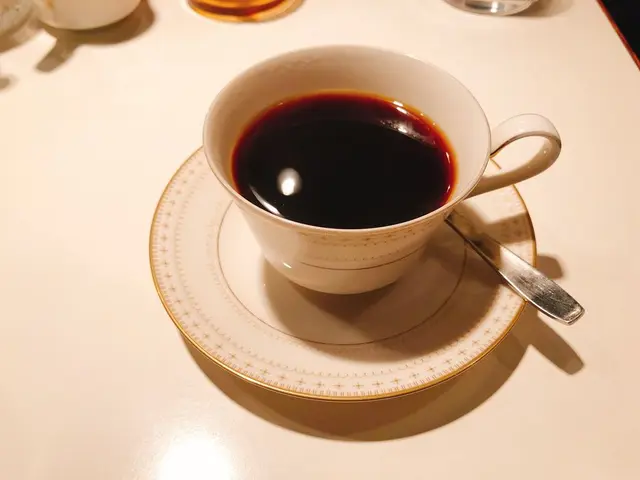 カフェ ドゥー （Café Deux） 