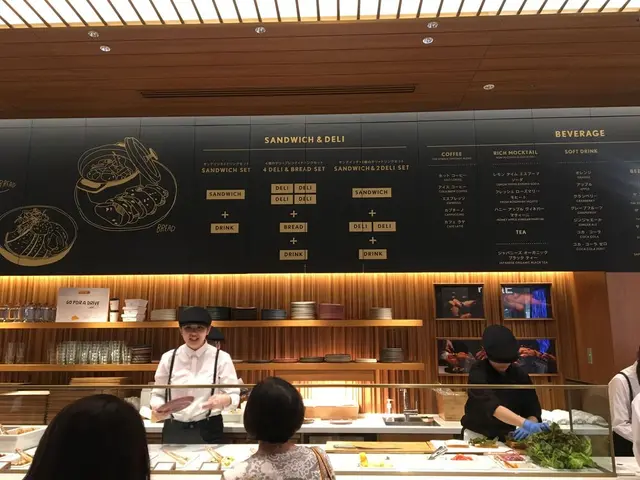 LEXUS MEETS … （レクサス　ミーツ）