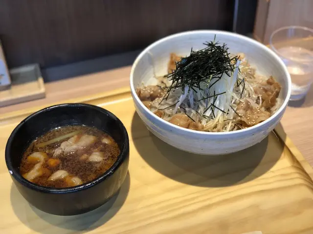 蕎麦きり みよた 青山本店