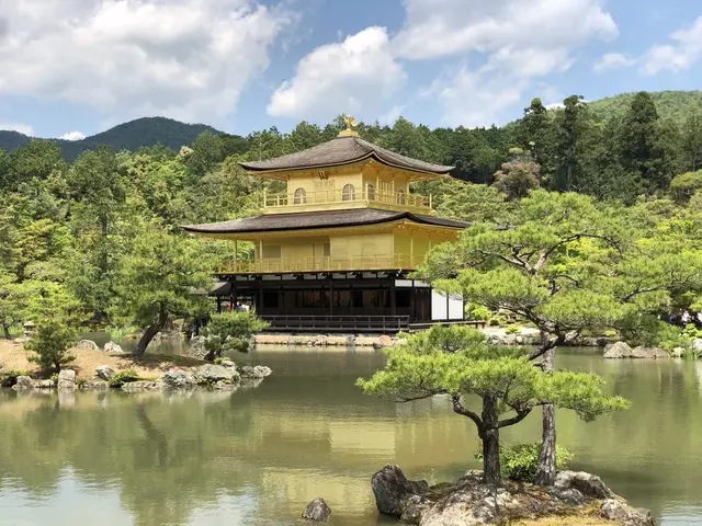 金閣寺（鹿苑寺）