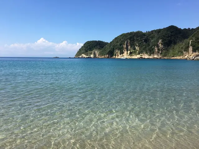 岩地海水浴場