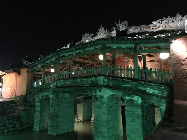ホイアン