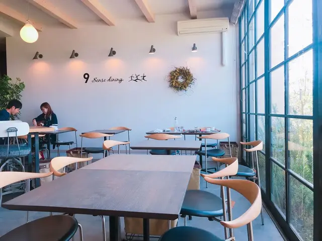 ドロフィーズカフェ （DLoFre's Cafe）