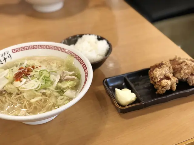 茨城タンメン カミナリ