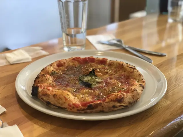 フレイズ フェイマス ピッツェリア（FREY's Famous Pizzeria）