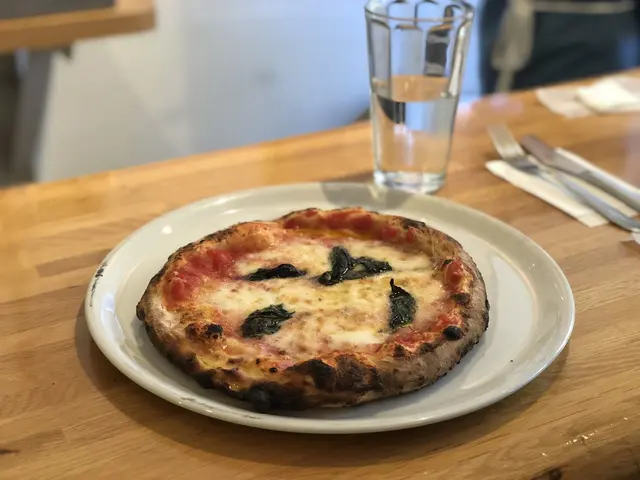 フレイズ フェイマス ピッツェリア（FREY's Famous Pizzeria）