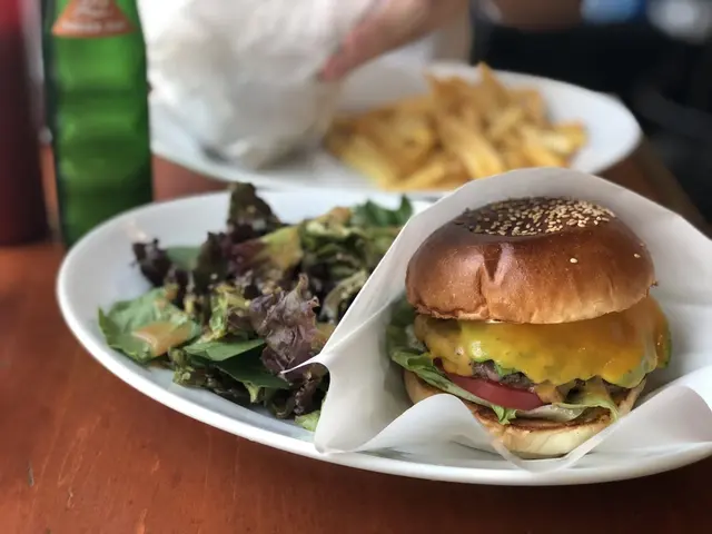 GOLDEN BROWN（ゴールデンブラウン）