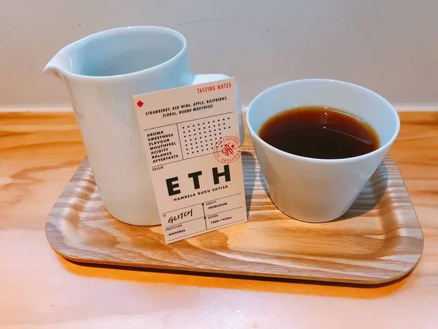 グリッチコーヒーブリュード@9h（GLITCH COFFEE BREWED）