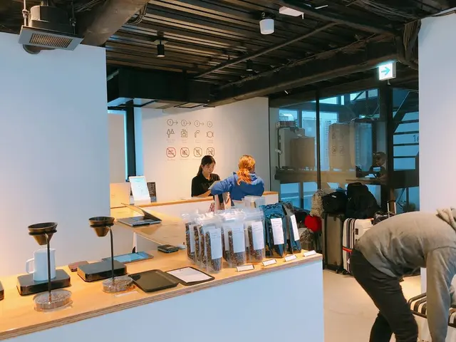 グリッチコーヒーブリュード@9h（GLITCH COFFEE BREWED）