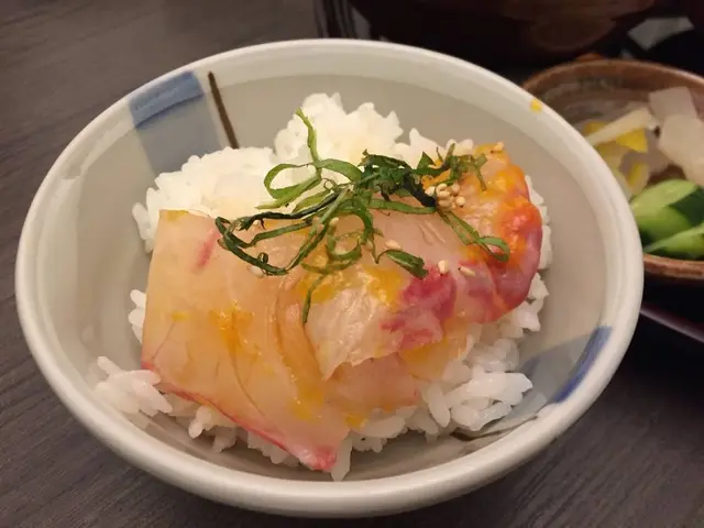 花椿 イーマ梅田店