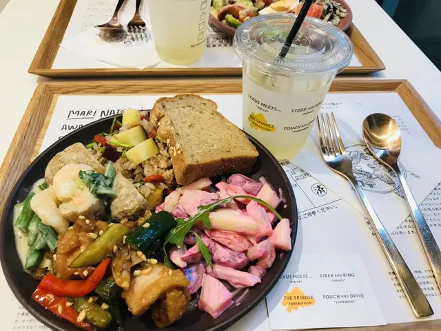 LEXUS MEETS … （レクサス　ミーツ）