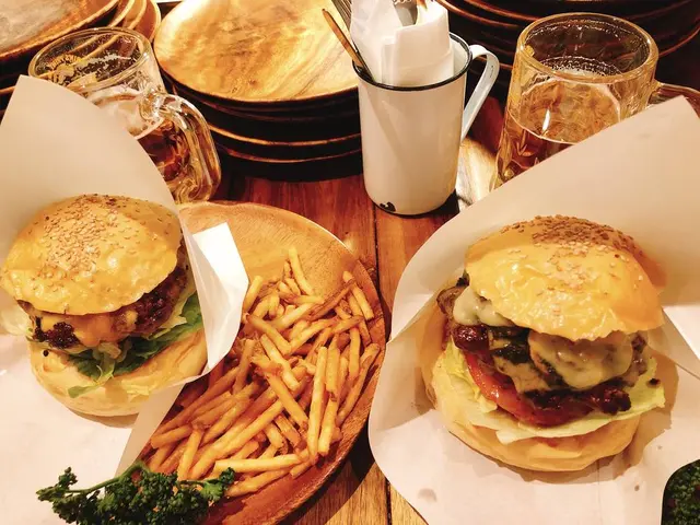 burger kitchen CHATTY CHATTY