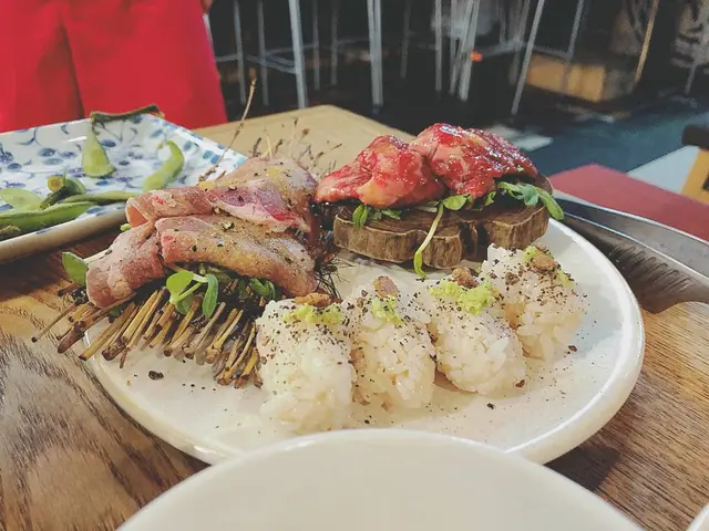肉寿司 恵比寿横丁店