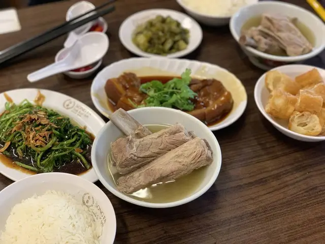 Song Fa Bak Kut Teh 松發肉骨茶