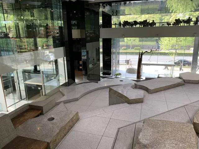 草月会館