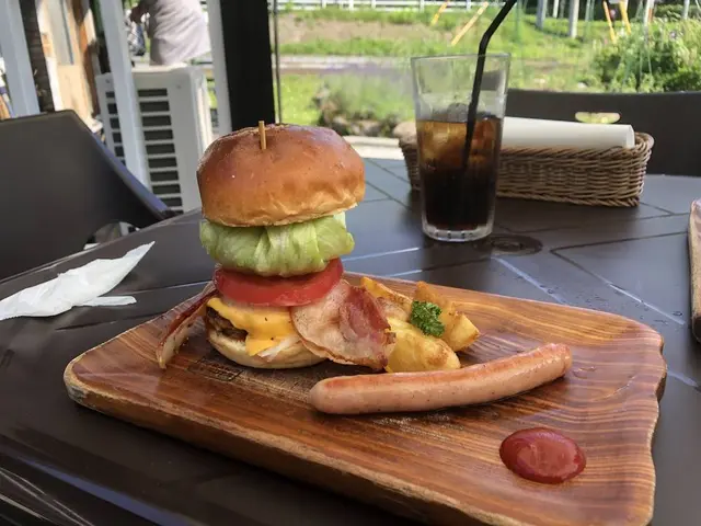 ふらのバーガー