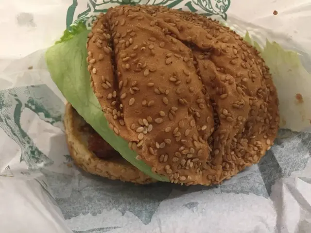 ラッキーピエロ 五稜郭公園前店