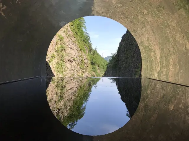 清津峡渓谷トンネル