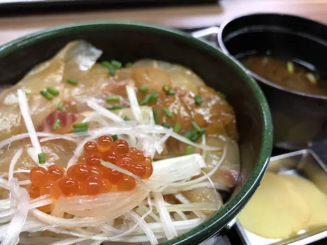 豊浜魚ひろば