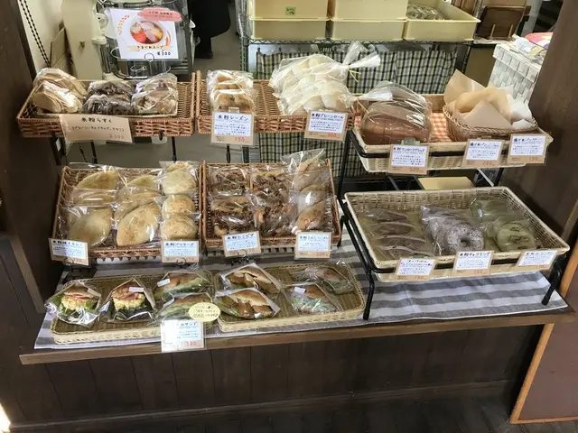 駅舎パン工房 モンファボリ