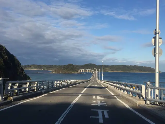 角島大橋 (つのしまおおはし)