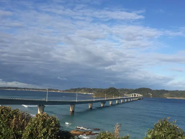 角島大橋 (つのしまおおはし)