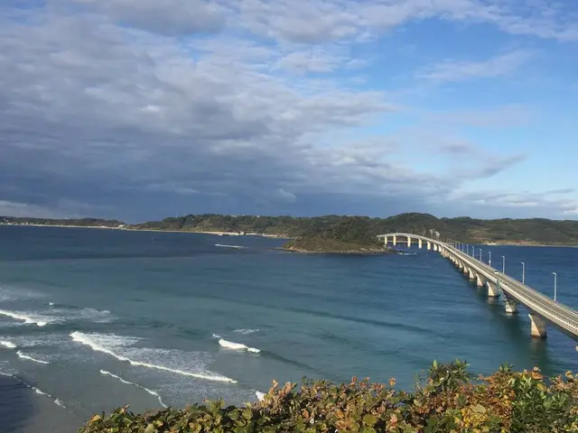 角島大橋 (つのしまおおはし)
