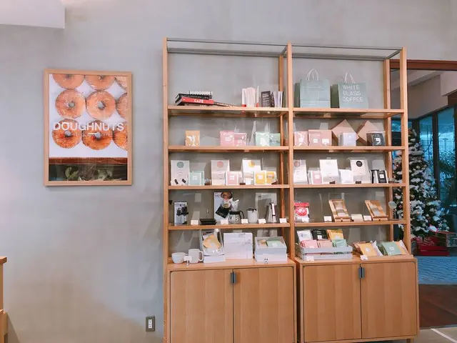 WHITE GLASS COFFEE （ホワイトグラスコーヒー）
