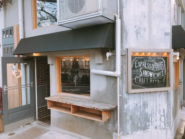 サイドウォーク スタンド （SIDEWALK STAND）