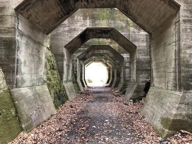八角トンネル