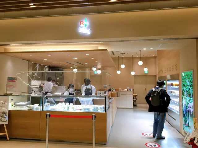 RF1 SALAD MEAL（アール・エフ・ワン サラダミール）