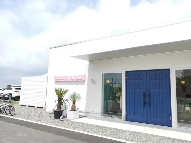 URBAN CAMP HOTEL MARBLE BEACH